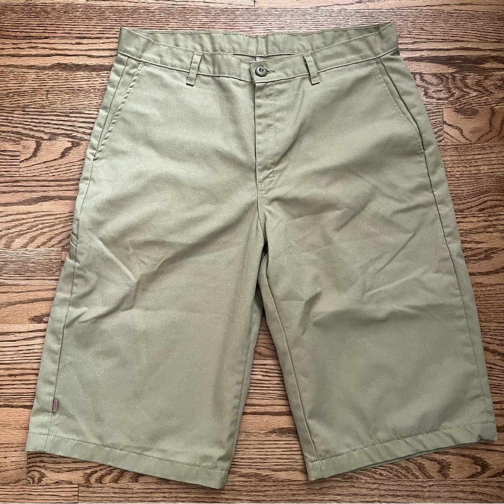 DICKIES Flat Front Men’s Khaki Bermuda Twill Work Shorts size 36 Length 14.5”